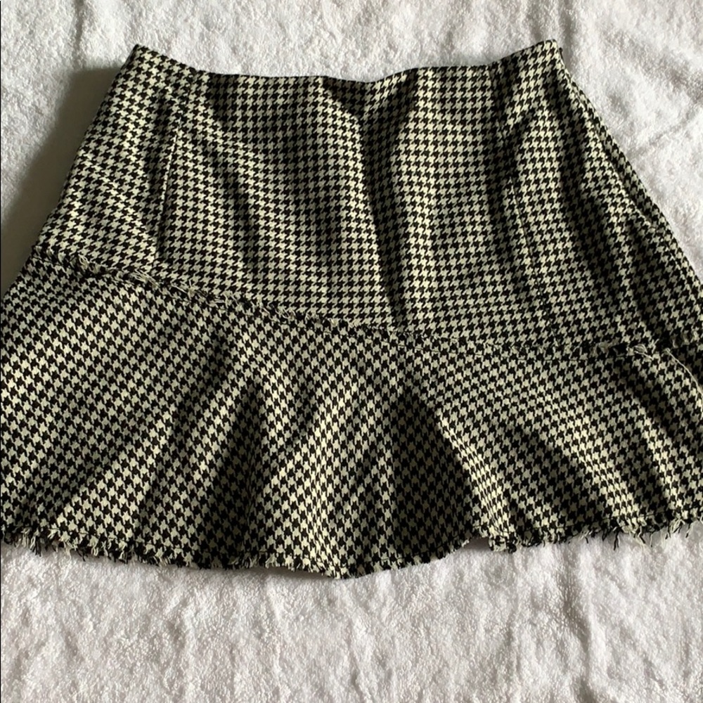 Zara Black and White Houndstooth Mini Skirt